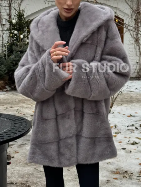 Полушубок норковый с капюшоном - фото 3