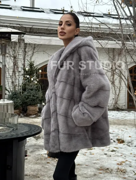 Полушубок норковый с капюшоном - фото 8