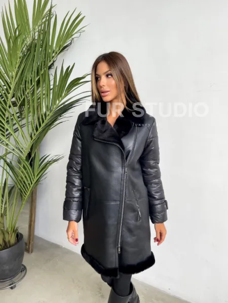 Удлиненная черная дубленка авиатор - фото 0