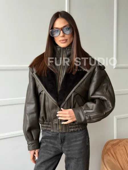 Стильная куртка - дубленка из овчины - фото 10