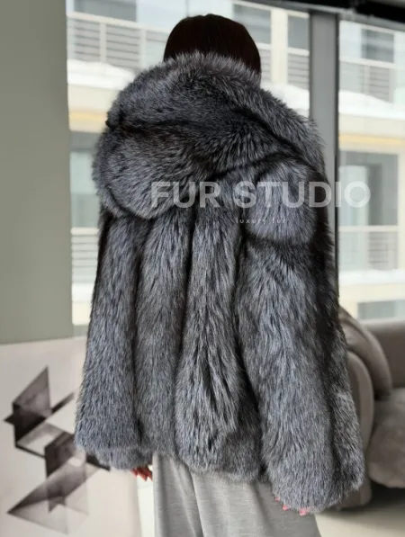 Полушубок из чернобурки с капюшоном - фото 5