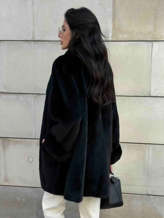 Черная короткая шуба из меха норки Blackglama - фото 9