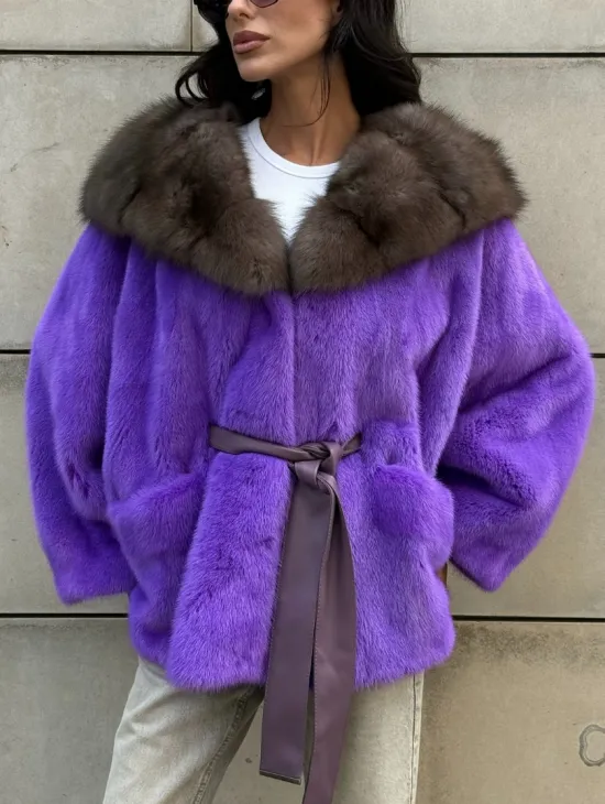 Шуба из норки Violet с капюшоном из меха куницы - фото 6