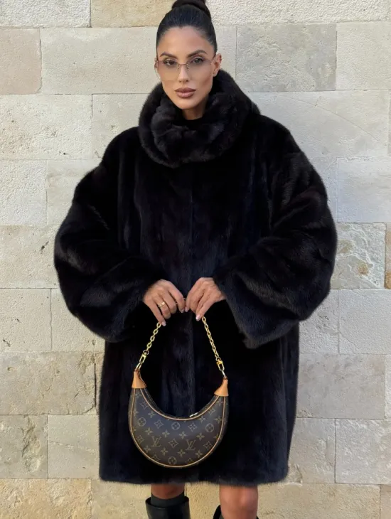 Шуба из аукционной норки с капюшоном роспуск - цвет уголь - фото 9