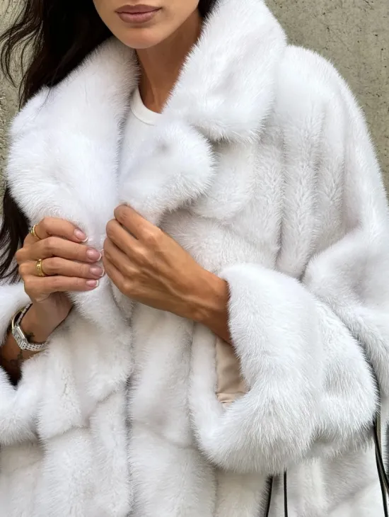 Светлый полушубок из натурального меха норки, английский воротник - фото 1