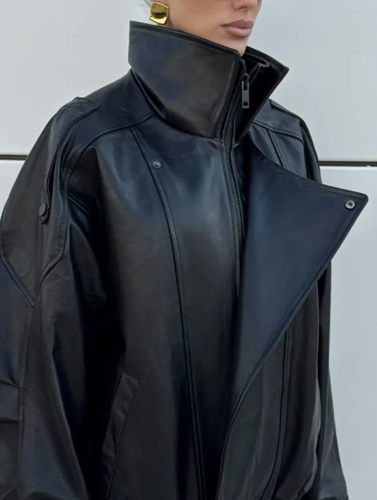 Женская кожаная куртка с двойным воротником, пышными рукавами реглан - фото 2