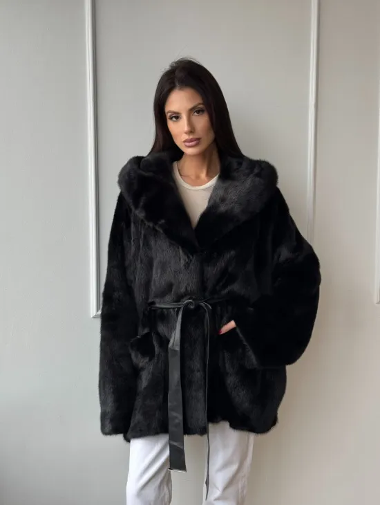 Летучая мышь шуба из черной норки с меховым капюшоном - оверсайз - фото 9