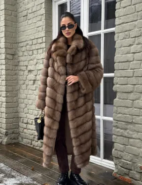 Длинная шуба из меха куницы - фото 11