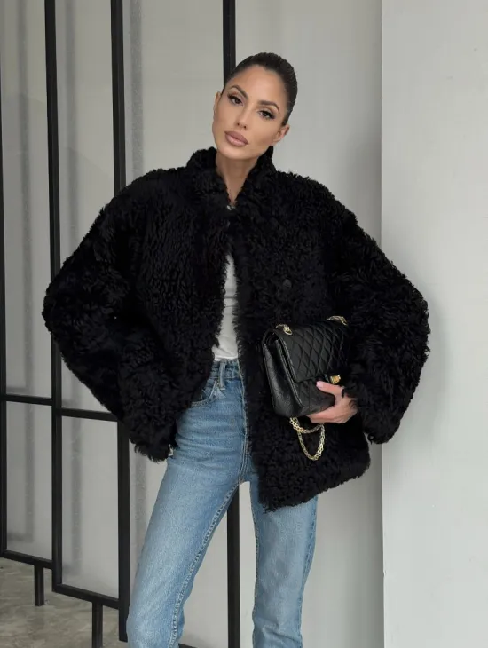 Черная двусторонняя женская дубленка зима 2025 - фото 8