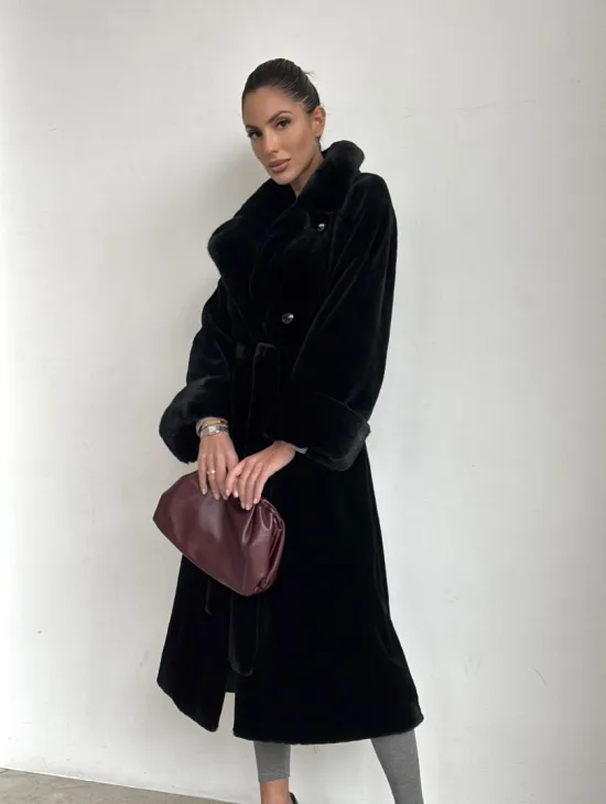 Элитная шуба из меха стриженой черной норки - фото 11