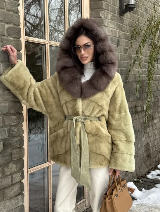 Полушубок норковый автоледи с капюшоном из куницы цвет фисташковый - фото 10