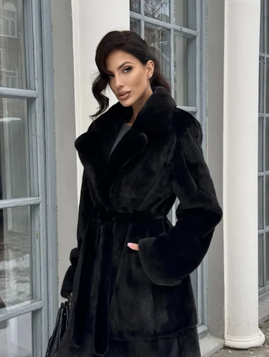 Классическая шуба из норки Blackglama с английским воротником и боковыми шлицами - фото 2