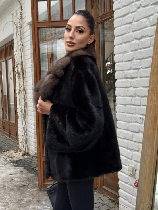 Полушубок норковый оверсайз с воротником и меха куницы - фото 6
