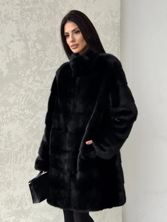Норковая шуба в черном цвете воротник стойка - фото 0