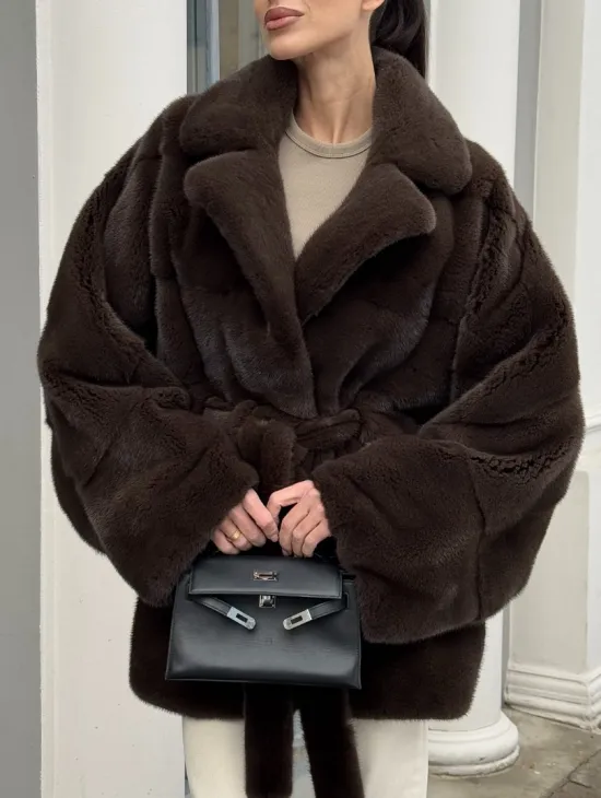 Летучка - шуба из норки с английским воротником цвет 