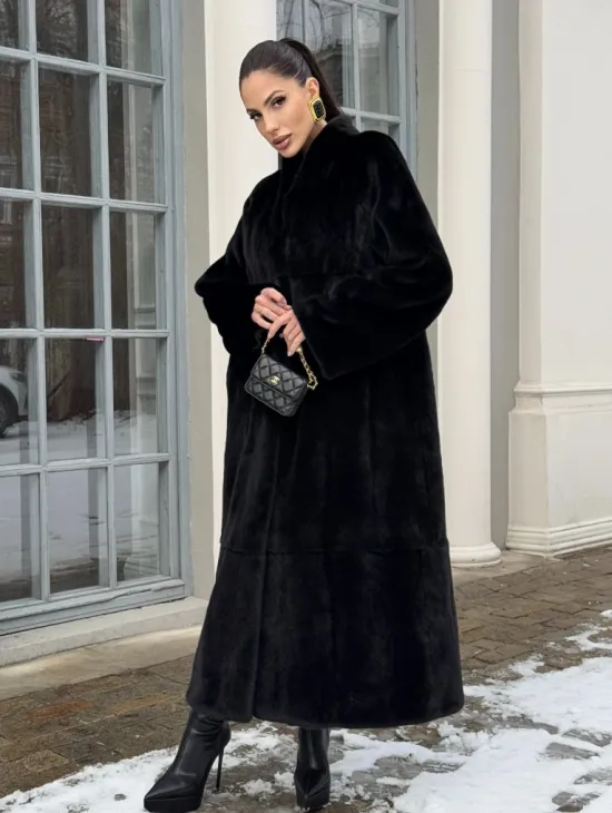 Цельнокроенная норковая шуба из аукционной норки Blackglama - фото 7