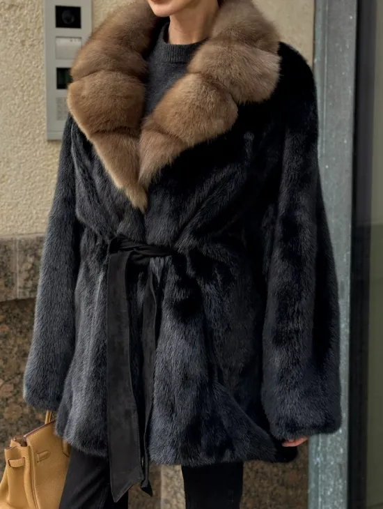 Черный норковый полушубок - кимоно с воротником из меха куницы - фото 1