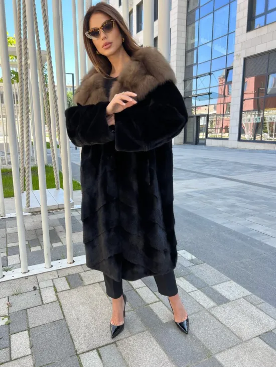 Норковая шуба с капюшоном из куницы фасон балон - фото 4