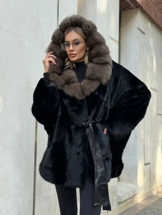 Черная норковая шуба летучая мышь с капюшоном из куницы - фото 10