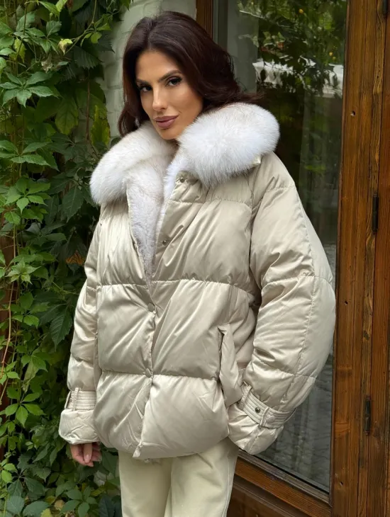 Женский пуховик с мехом песца - фото 5