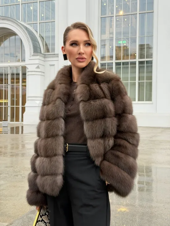 Меховой жакет из куницы - фото 27