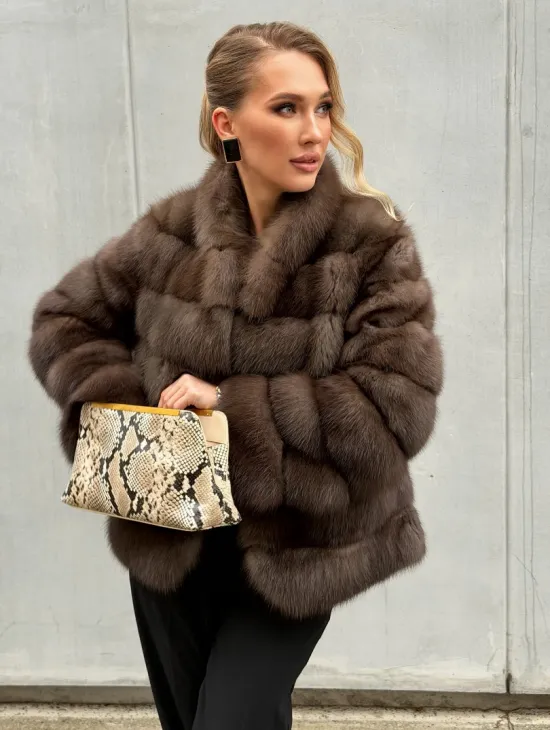 Меховой жакет из куницы - фото 14