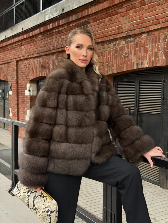 Меховой жакет из куницы - фото 28