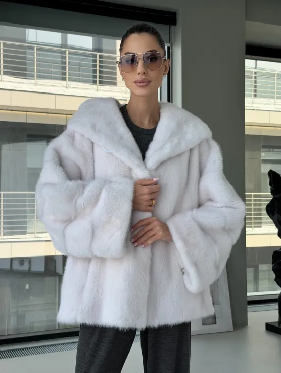 Белый норковый полушубок с капюшоном кобра - фото 12