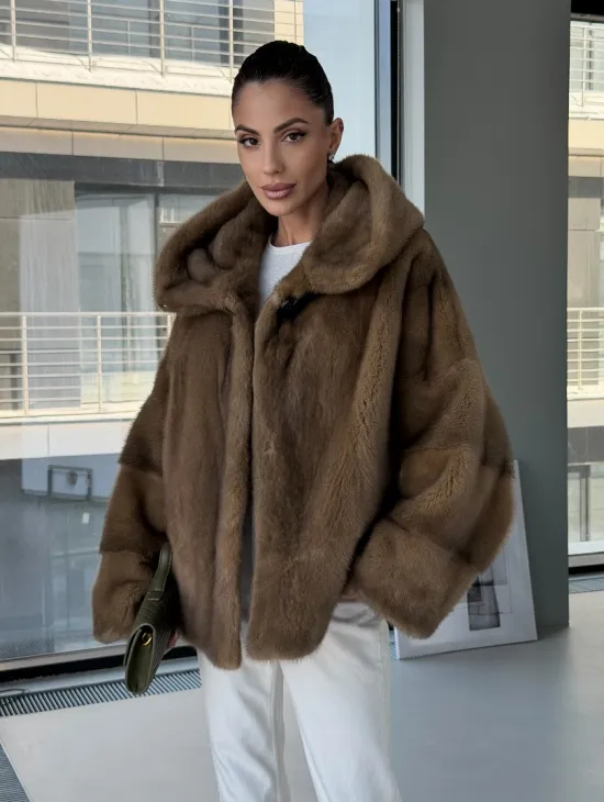 Женский норковый полушубок с капюшоном - фото 12