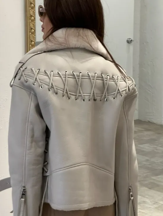 Дубленка-авиатор из натуральной овчины со шнуровкой - фото 2