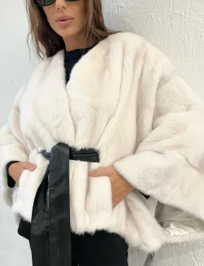 Белое болеро (жакет) из меха норки - фото 1