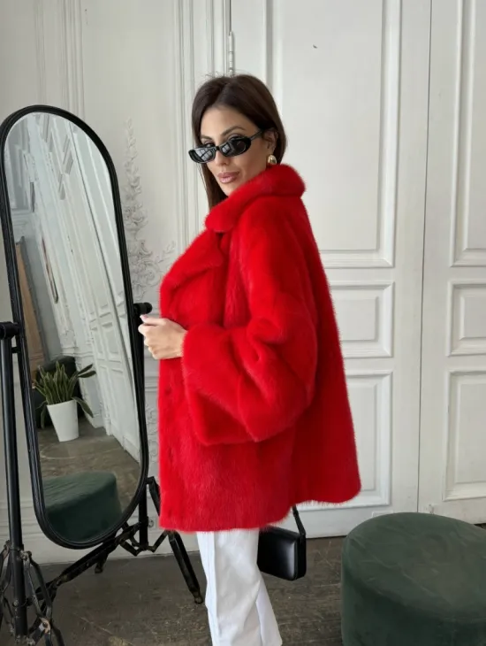 Красный норковый полушубок английский воротник роспуск - фото 4
