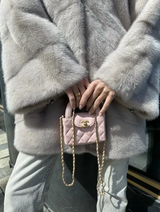 Норковая шуба в цвете нюд - фото 1