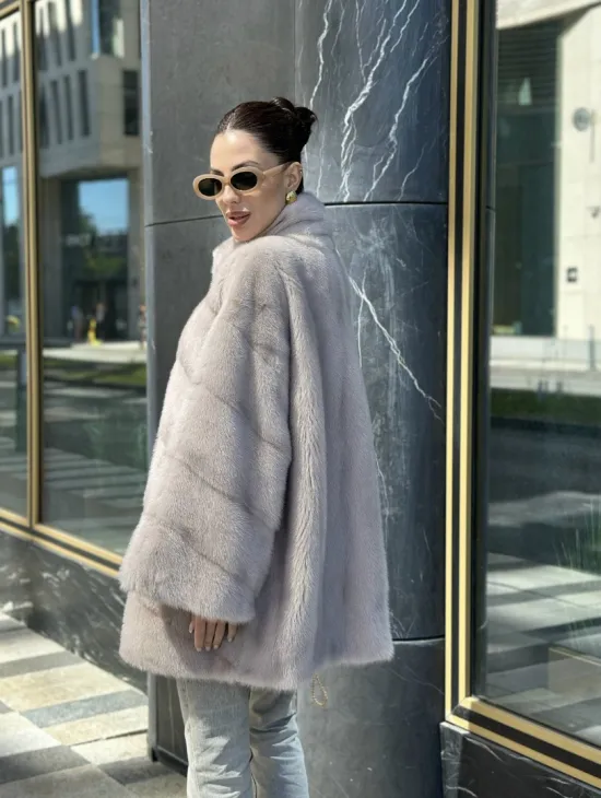 Норковая шуба в цвете нюд - фото 7